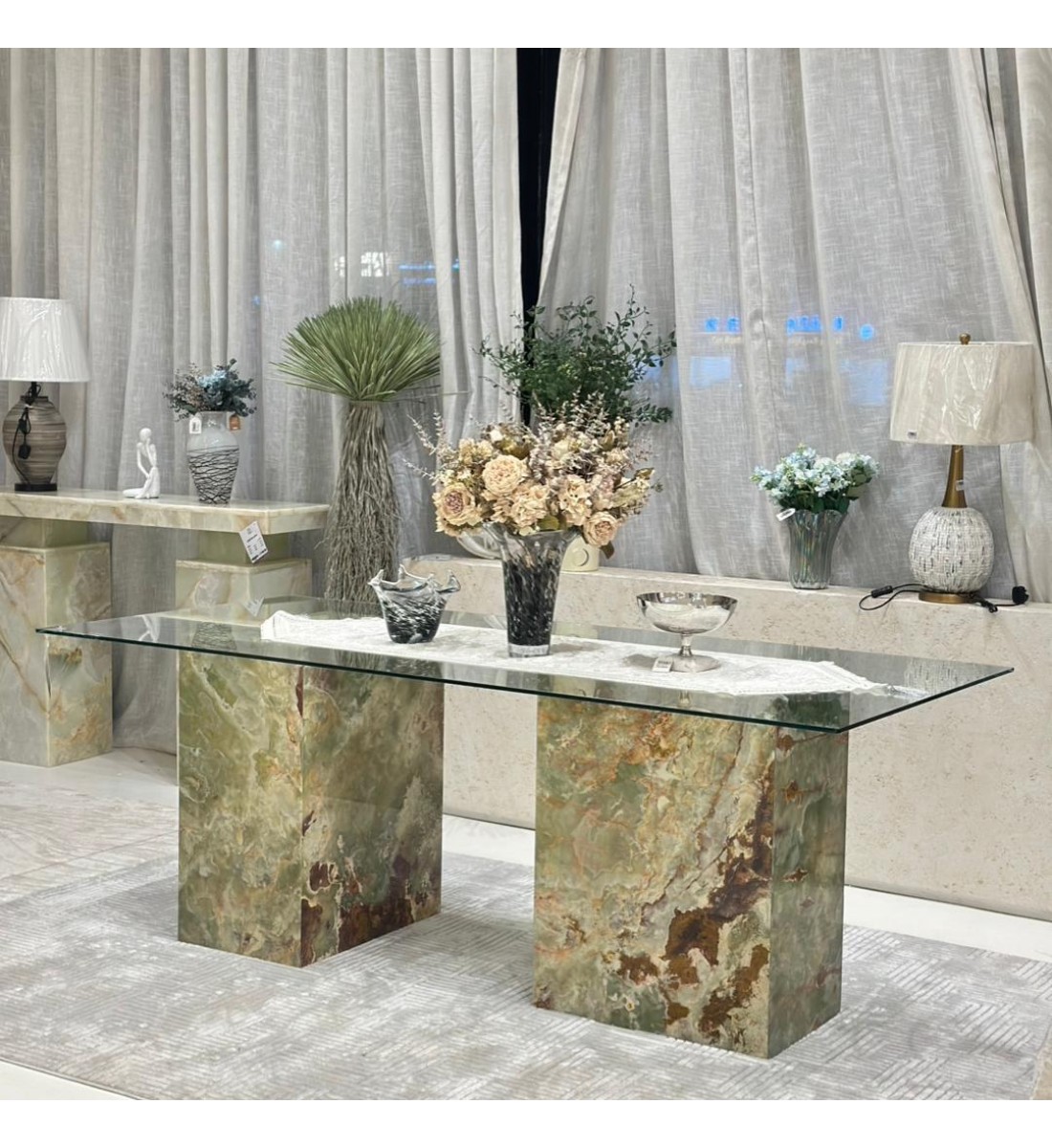 طاولة طعام  رخامية فاخرة من العروبه سنتر بدون كراسي 220×100×80سم 