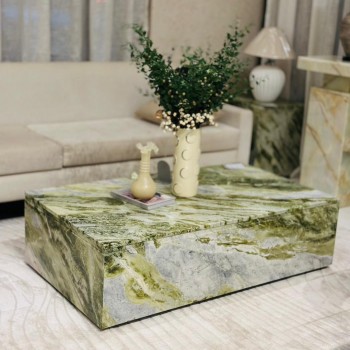 طاولة فاخرة بكفرات  مصنوعة من الرخام الطبيعي الفاخر بتدرجات آسرة من الأخضر الزيتوني والرمادي المائل للبيج، 140×80×40سم 