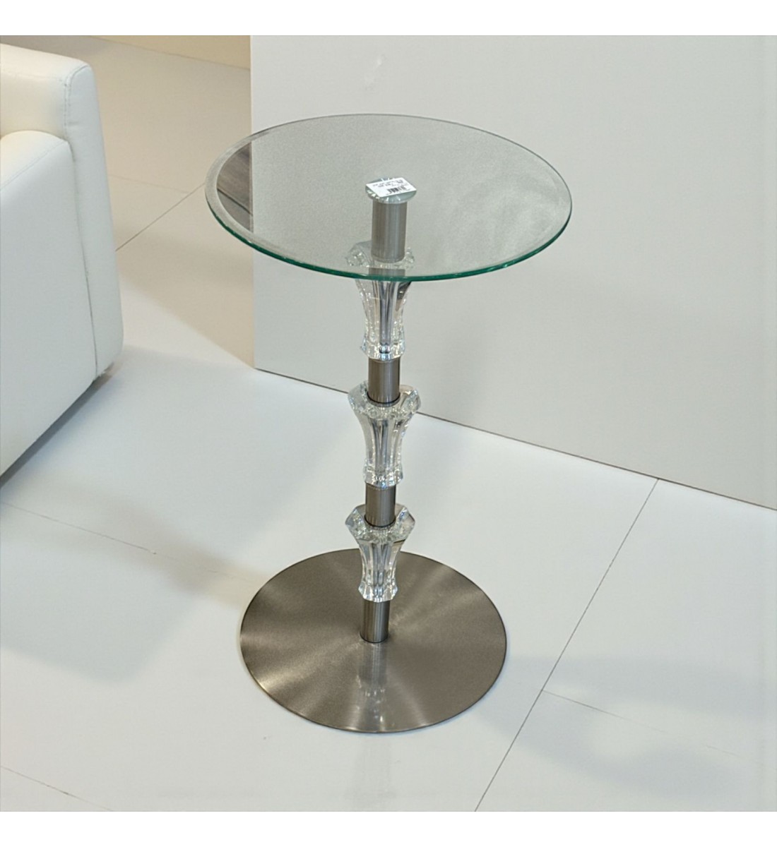 طاولة جانبية زجاجية بقاعدة معدنية وكريستالات فاخرة55×33×33سم طاولة جانبية زجاجية بقاعدة معدنية وكريستالات فاخرة55×33×33سم