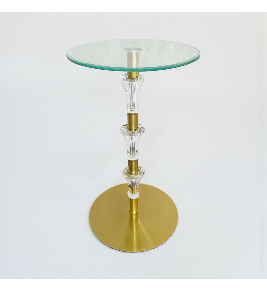 طاولة جانبية زجاجية بقاعدة معدنية وكريستالات فاخرة55×33×33سم طاولة جانبية زجاجية بقاعدة معدنية وكريستالات فاخرة55×33×33سم