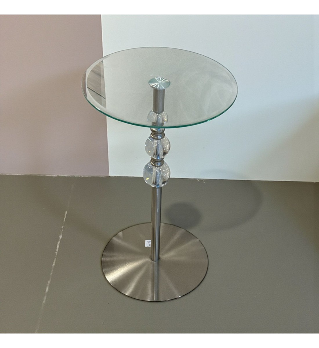 طاولة جانبية زجاجية بقاعدة معدنية وكريستالات فاخرة55×33×33سم طاولة جانبية زجاجية بقاعدة معدنية وكريستالات فاخرة55×33×33سم