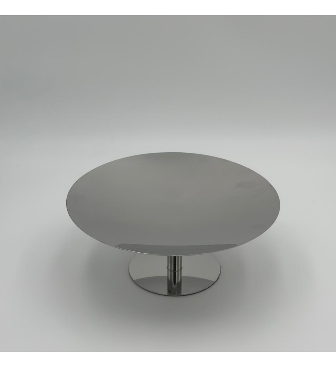 صحن تقديم أنيق بتصميم عصري يجمع بين البساطة والفخامة.26×26×10سم صحن تقديم أنيق بتصميم عصري يجمع بين البساطة والفخامة.26×26×10سم