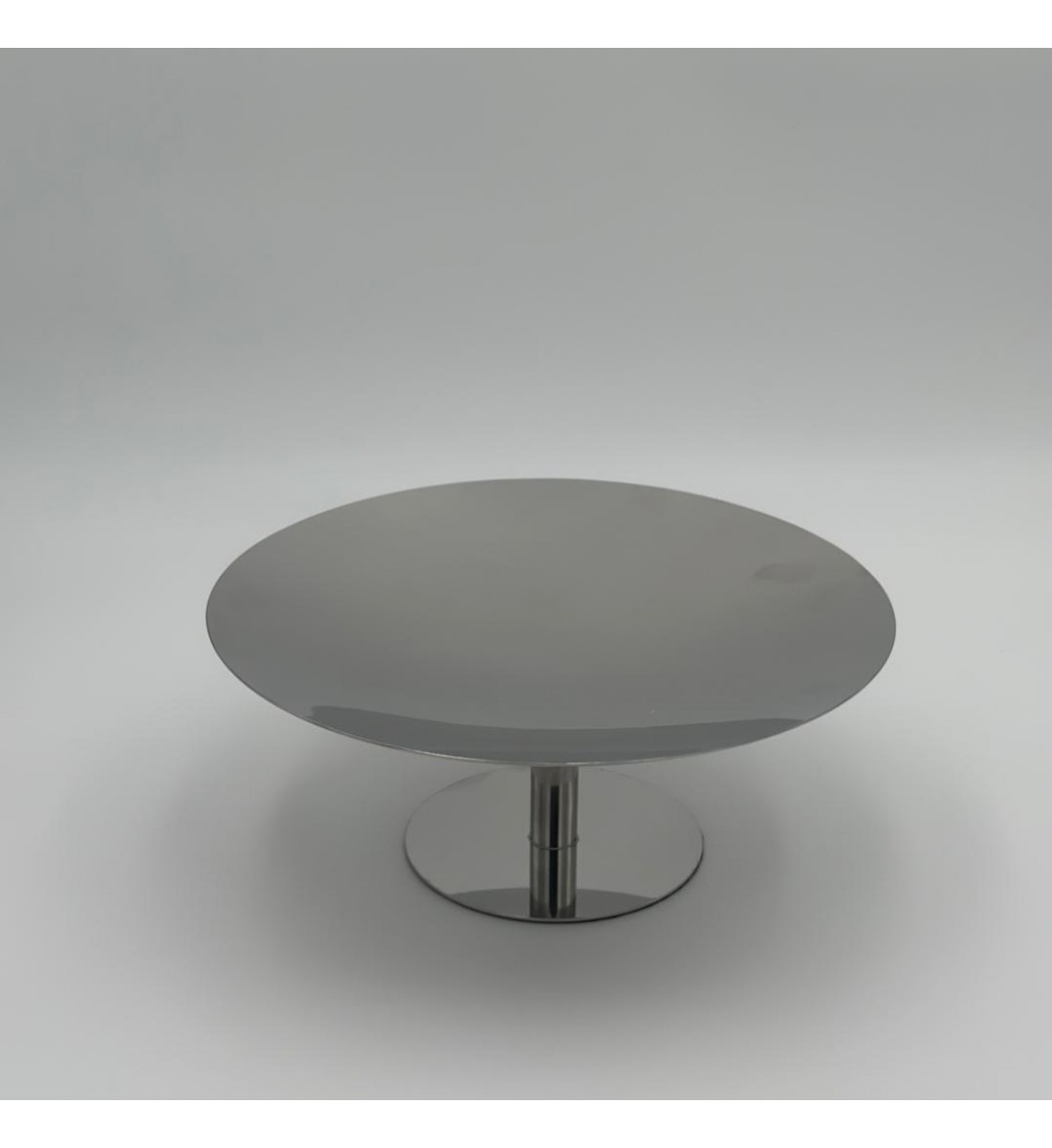 صحن تقديم أنيق بتصميم عصري يجمع بين البساطة والفخامة.26×26×10سم صحن تقديم أنيق بتصميم عصري يجمع بين البساطة والفخامة.26×26×10سم