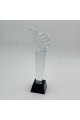 تحفة ديكور هندسية فاخرة بتصميم عصري وأنيق، تجمع بين الزجاج الداكن العاكس  الشفافة في تناغم بصري راقٍ.30×7×7سم 