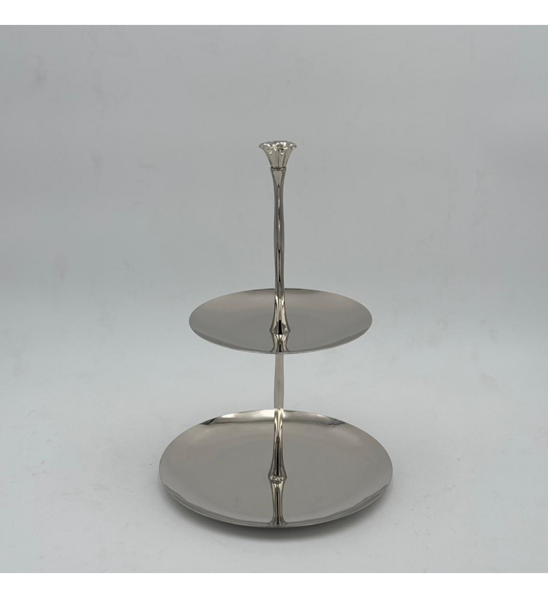 صحن تقديم أنيق بتصميم عصري يجمع بين البساطة والفخامة.30×20×20سم صحن تقديم أنيق بتصميم عصري يجمع بين البساطة والفخامة.30×20×20سم