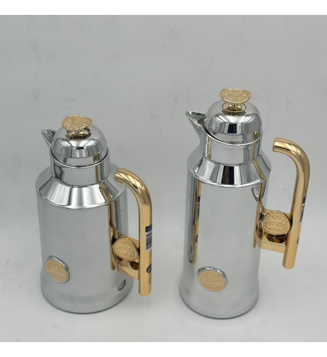 طقم  ترمس  شاي وقهوة أنيق يجمع بين التصميم العصري والانيق 