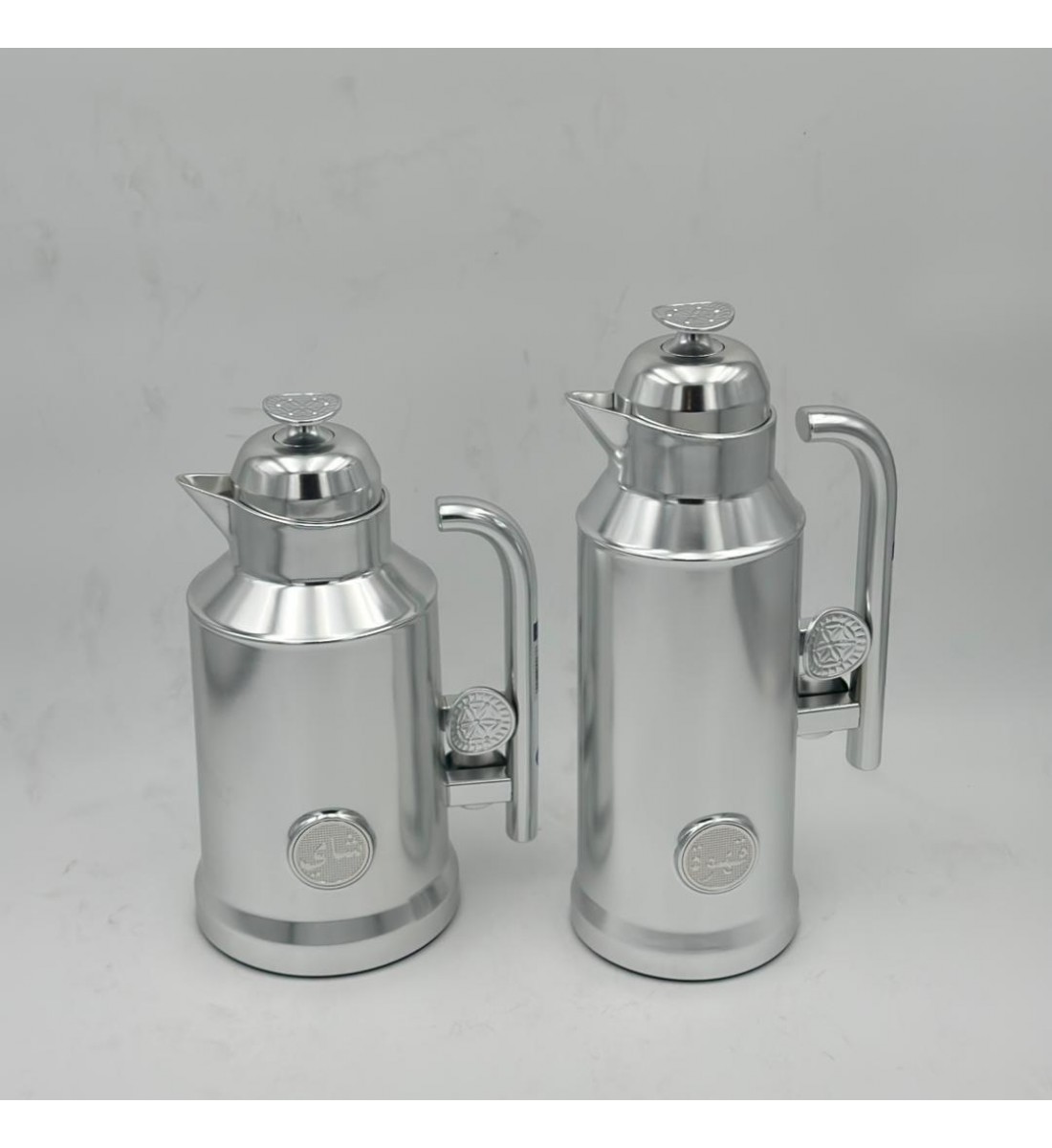 طقم ترمس شاي وقهوة أنيق يجمع بين التصميم العصري والانيق طقم ترمس شاي وقهوة أنيق يجمع بين التصميم العصري والانيق