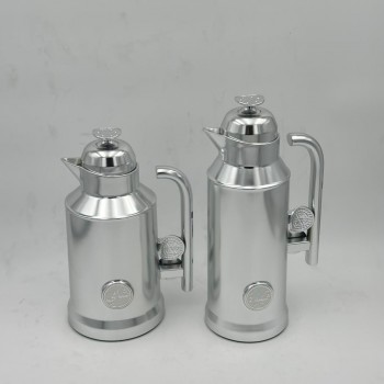 طقم  ترمس  شاي وقهوة أنيق يجمع بين التصميم العصري والانيق 