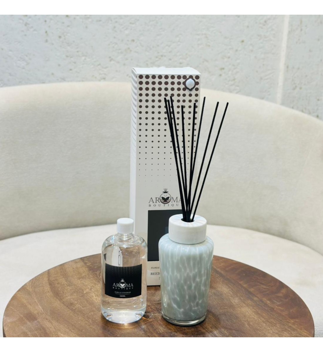 فواحه عطرية مع عيدان زجاج 500مل فواحه عطرية مع عيدان زجاج 500مل