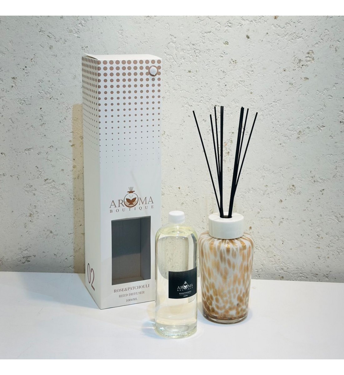 فواحه عطرية مع عيدان زجاج 1000مل برائحه ROSE & PATCHOULI REED DIFFUSER فواحه عطرية مع عيدان زجاج 1000مل برائحه ROSE & PATCHOULI REED DIFFUSER