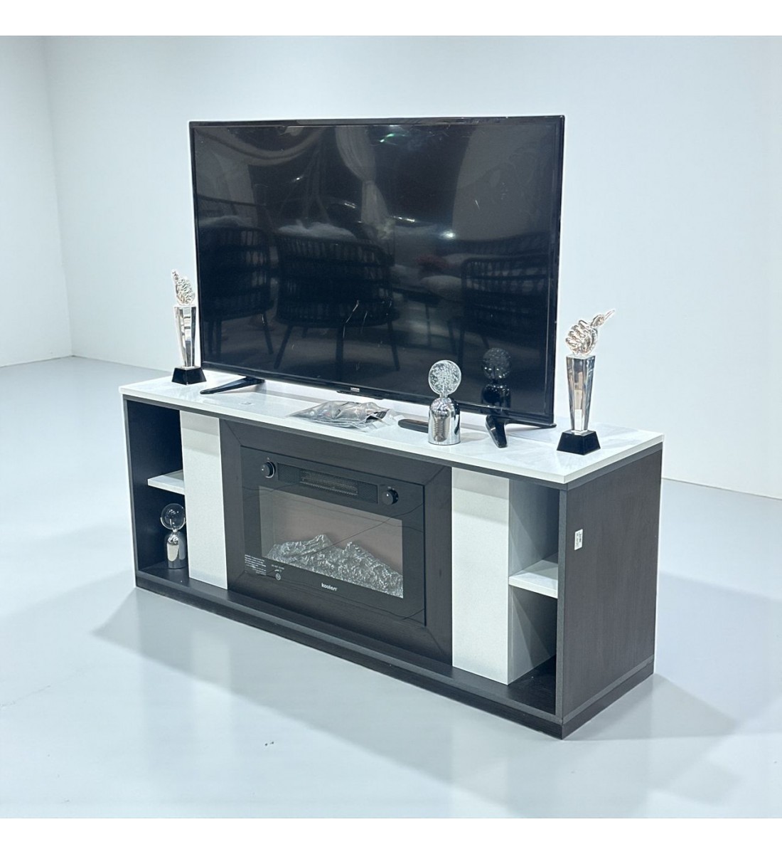 طاولة بلازما دفاية شيبورد تصميم عصري 140×41×58سم طاولة بلازما دفاية شيبورد تصميم عصري 140×41×58سم