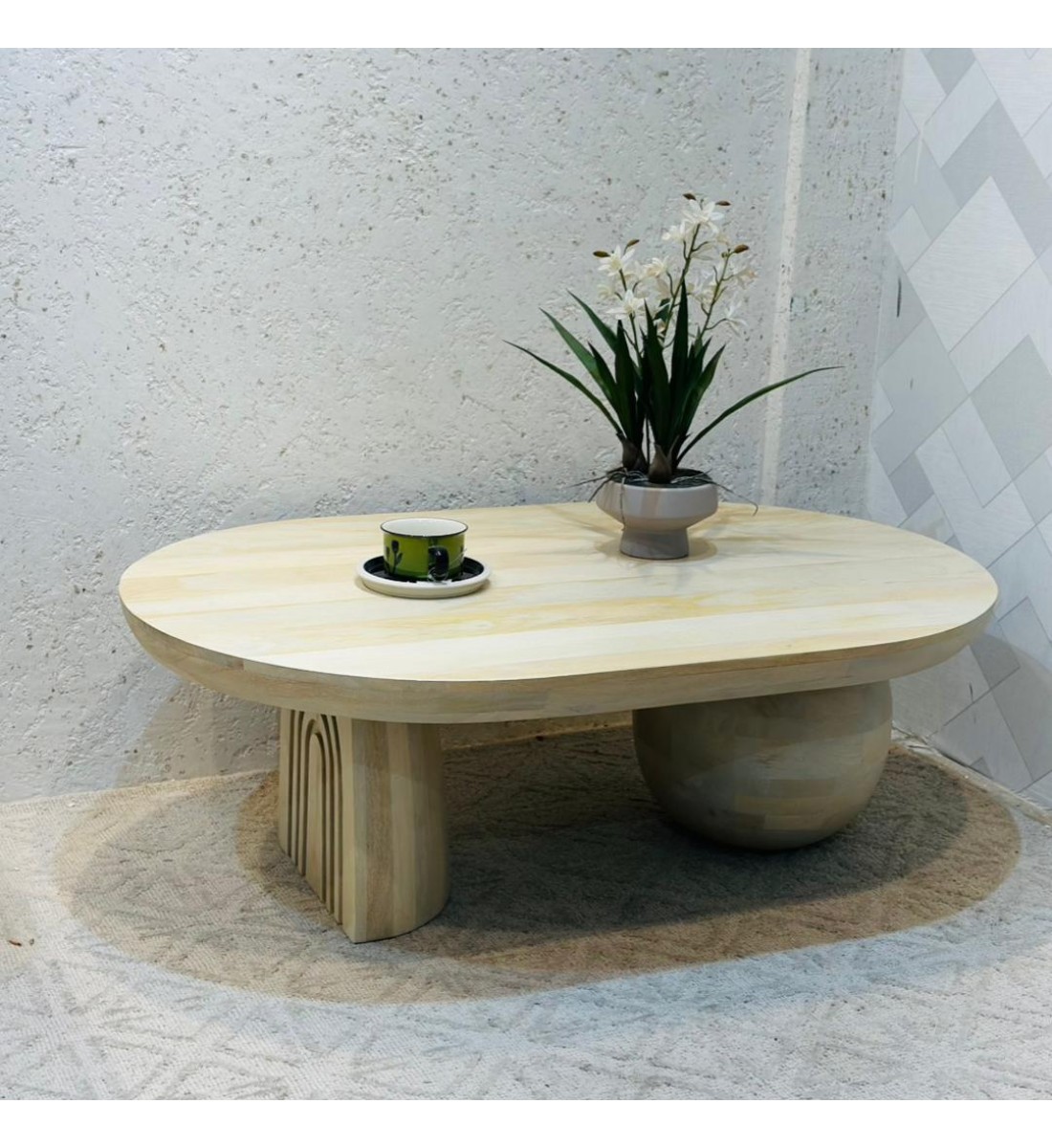 طاولة جانبية أنيقة بتصميم عصري يجمع بين البساطة واللمسة الراقية107×38×71سم طاولة جانبية أنيقة بتصميم عصري يجمع بين البساطة واللمسة الراقية107×38×71سم