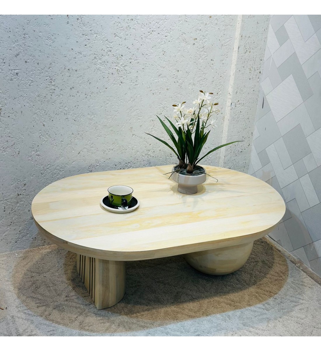 طاولة جانبية أنيقة بتصميم عصري يجمع بين البساطة واللمسة الراقية107×38×71سم طاولة جانبية أنيقة بتصميم عصري يجمع بين البساطة واللمسة الراقية107×38×71سم