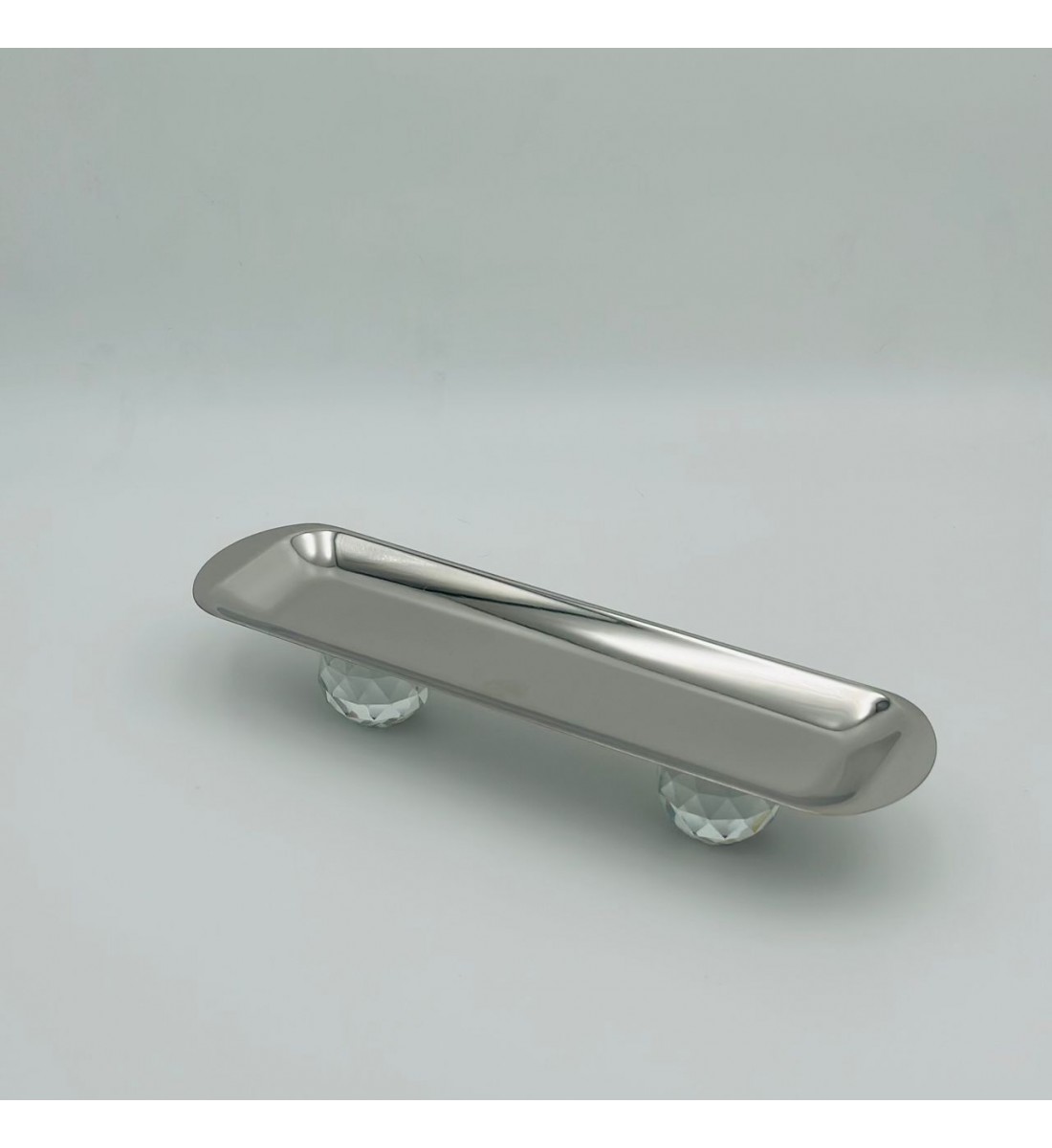 صحن تقديم أنيق بتصميم عصري يجمع بين البساطة والفخامة 32×9×6سم صحن تقديم أنيق بتصميم عصري يجمع بين البساطة والفخامة 32×9×6سم