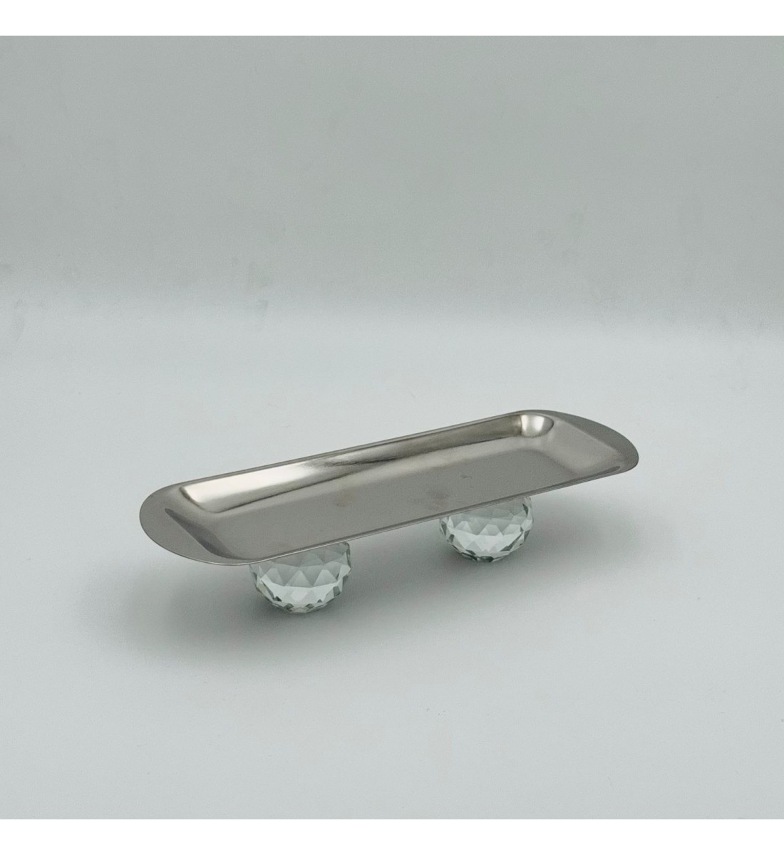 صحن تقديم أنيق بتصميم عصري يجمع بين البساطة والفخامة 27×10×5سم صحن تقديم أنيق بتصميم عصري يجمع بين البساطة والفخامة 27×10×5سم