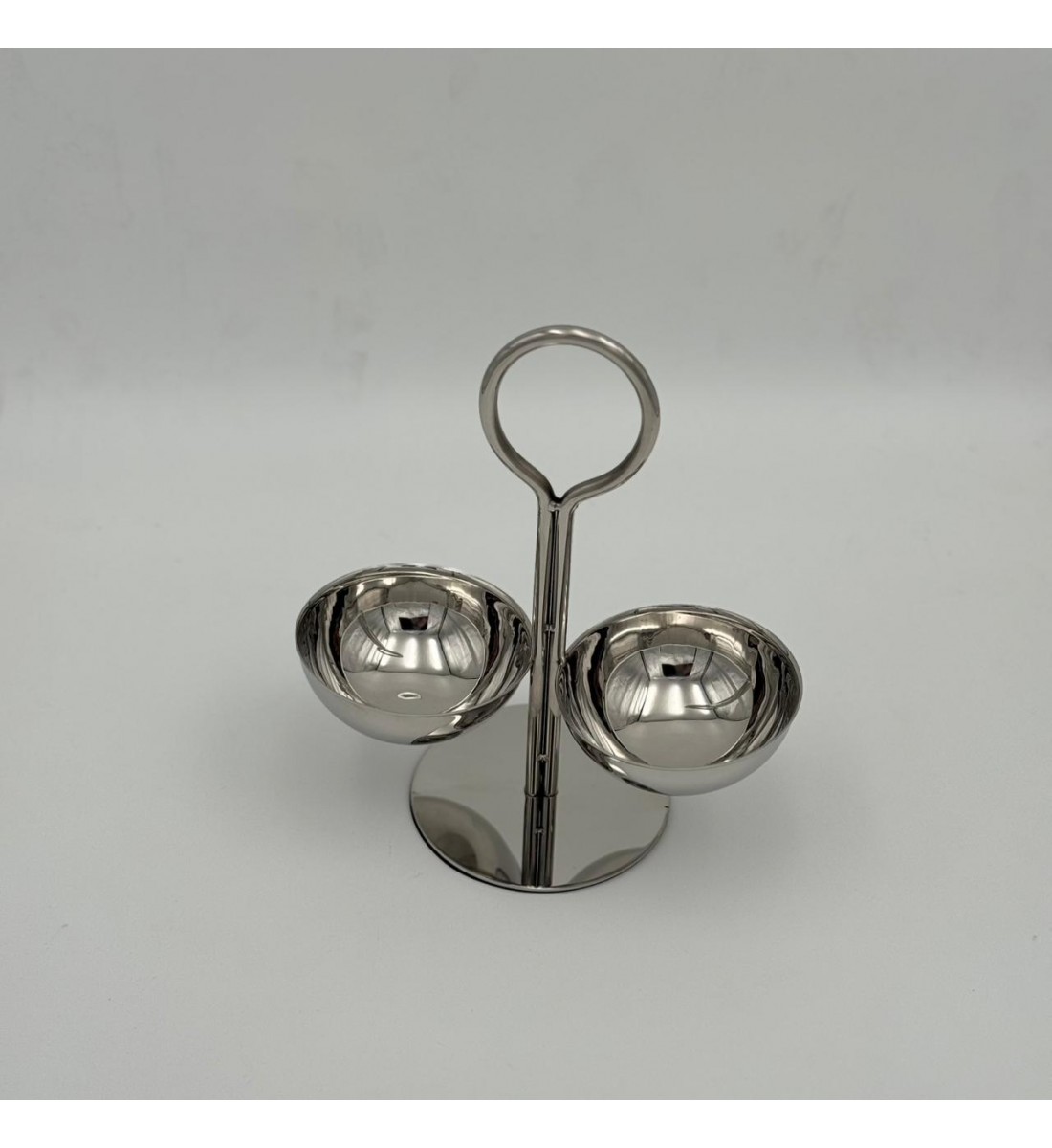 صحن تقديم أنيق بتصميم عصري يجمع بين البساطة والفخامة