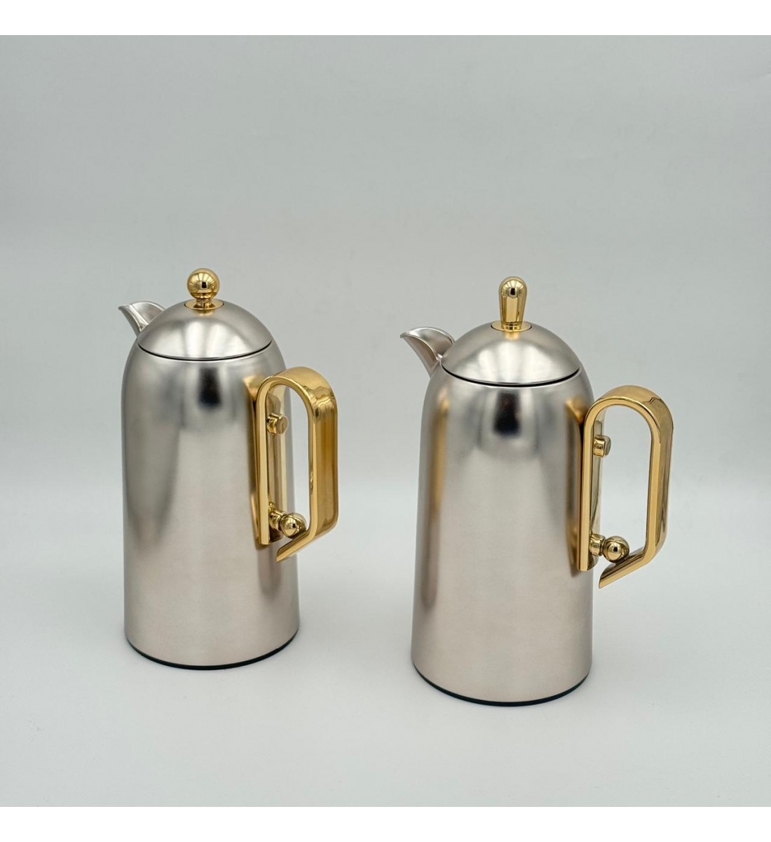 طقم ترمس شاي وقهوة أنيق يجمع بين التصميم العصري والانيق طقم ترمس شاي وقهوة أنيق يجمع بين التصميم العصري والانيق