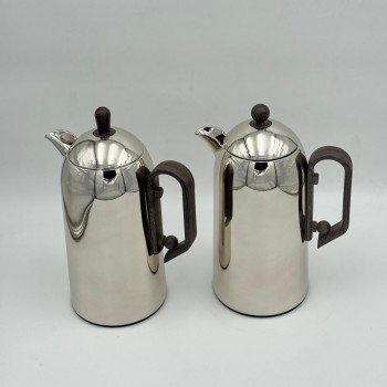 طقم  ترمس  شاي وقهوة أنيق يجمع بين التصميم العصري والانيق 