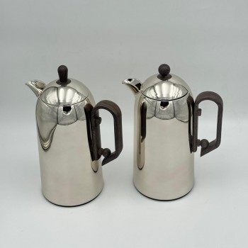 طقم  ترمس  شاي وقهوة أنيق يجمع بين التصميم العصري والانيق 