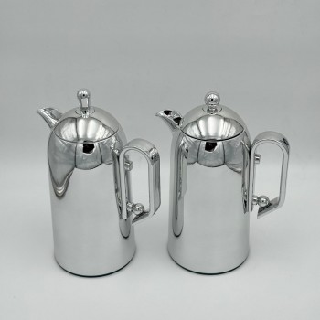 طقم  ترمس  شاي وقهوة أنيق يجمع بين التصميم العصري والانيق 