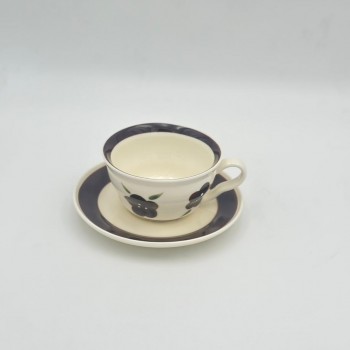 فنجان شاي سيراميكي أنيق بتصميم فريد