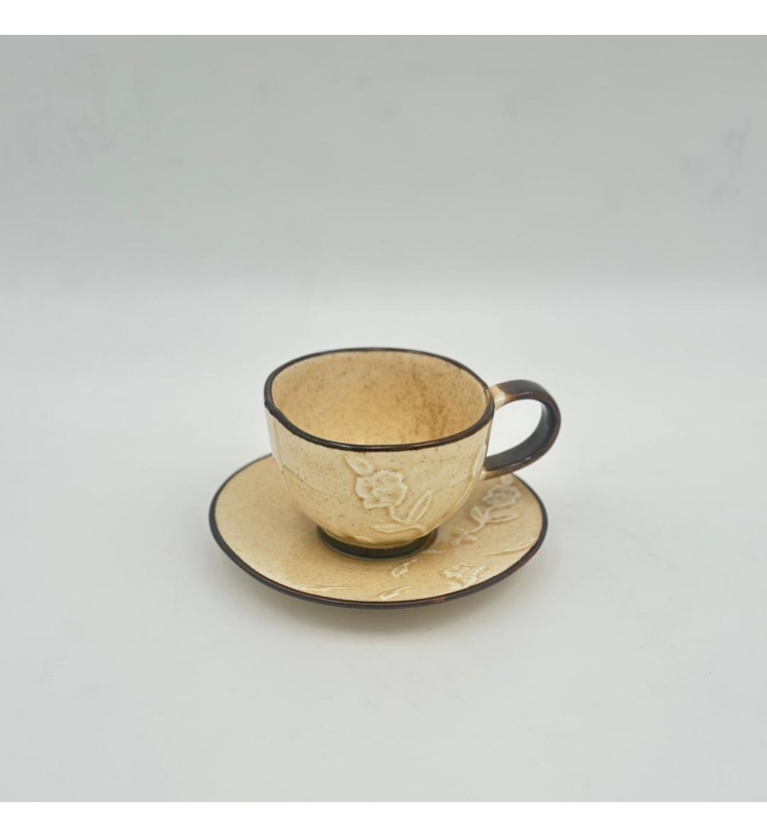 فنجان شاي سيراميكي أنيق بتصميم فريد فنجان شاي سيراميكي أنيق بتصميم فريد