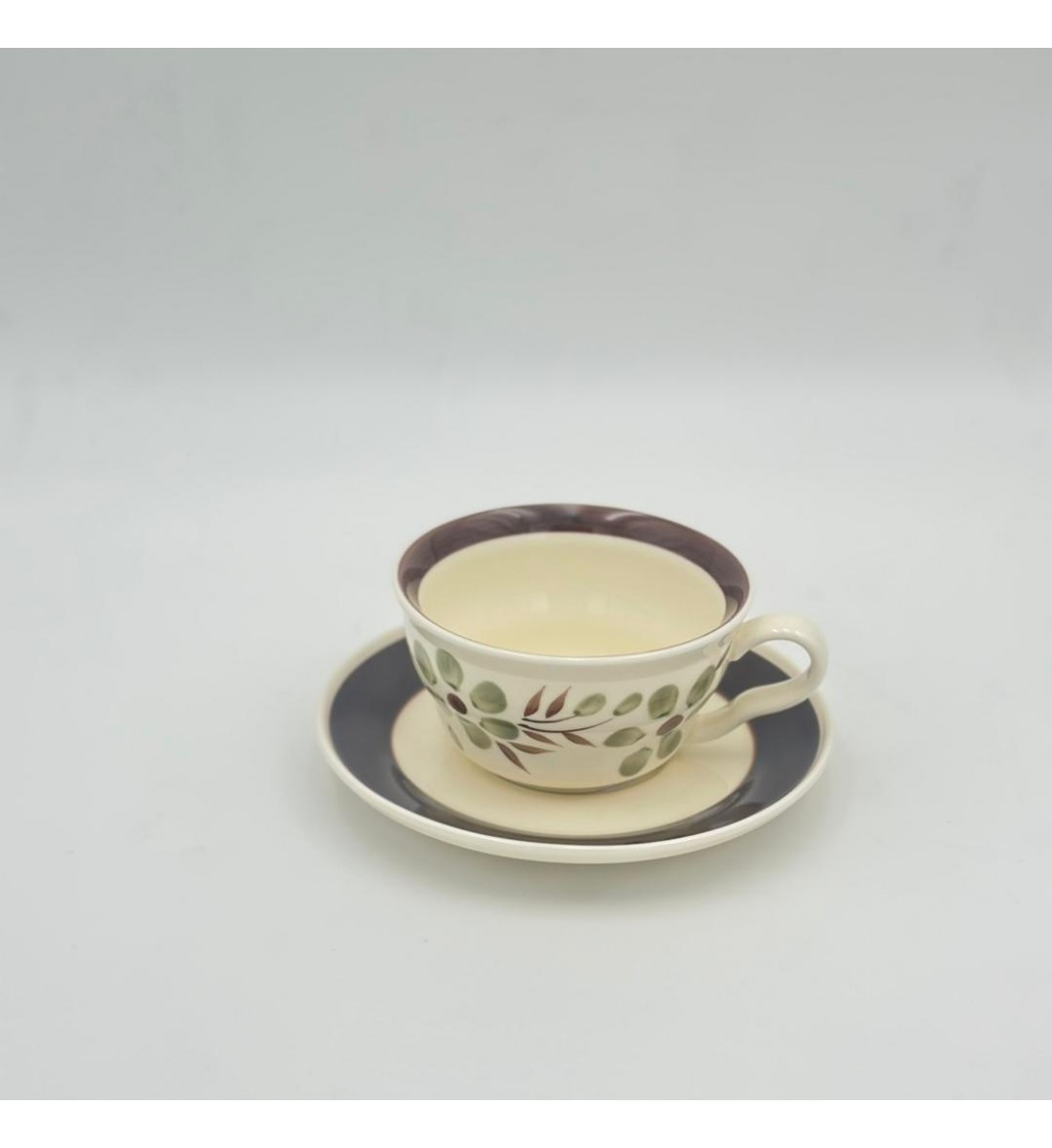 فنجان شاي سيراميكي أنيق بتصميم فريد