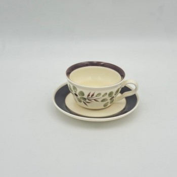 فنجان شاي سيراميكي أنيق بتصميم فريد