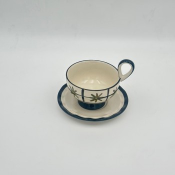 فنجان شاي سيراميكي أنيق بتصميم فريد