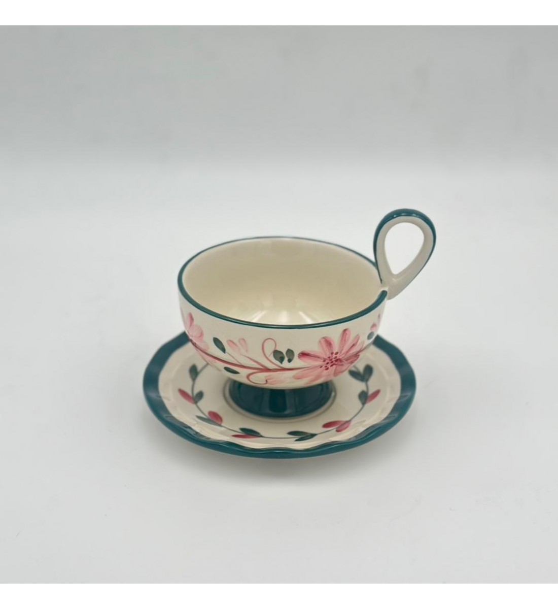 فنجان شاي سيراميكي أنيق بتصميم فريد فنجان شاي سيراميكي أنيق بتصميم فريد