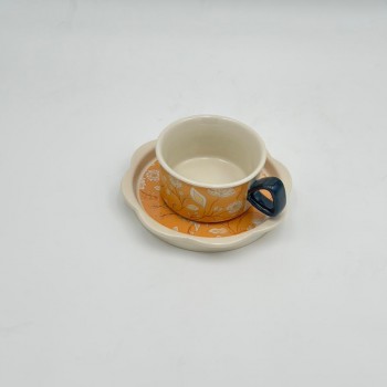 فنجان شاي سيراميكي أنيق بتصميم فريد