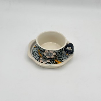 فنجان شاي سيراميكي أنيق بتصميم فريد