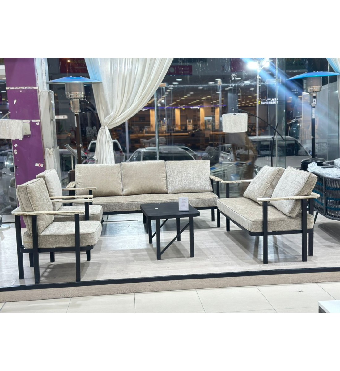 طقم جلسه خارجيه رخام مع حديد  ،7أشخاص مع طاولة وسط 