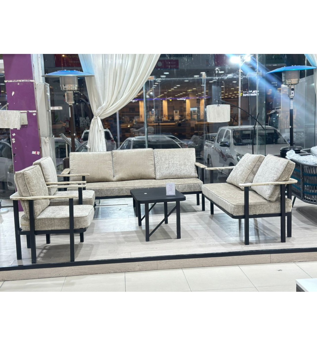 طقم جلسه خارجيه رخام مع حديد  ،7أشخاص مع طاولة وسط 