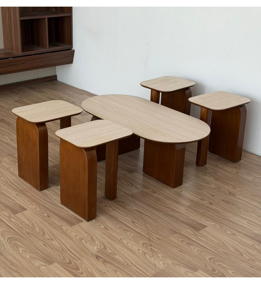 طقم طاولات عصري بتصميم مبتكر يجمع بين العملية والأناقة،5قطع طقم طاولات عصري بتصميم مبتكر يجمع بين العملية والأناقة،5قطع