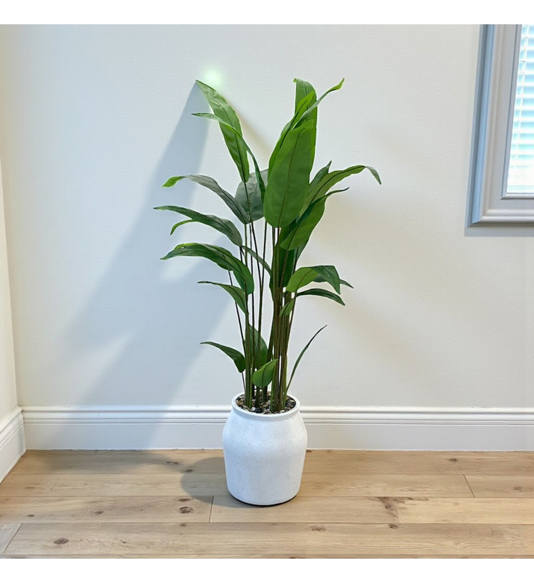 مركن شجر موز ابيض تزيين صناعي شكل حديث 185سم مركن شجر موز ابيض تزيين صناعي شكل حديث 185سم