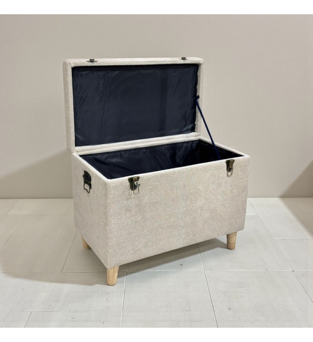 مقعد صندوق سجاد بوكليه 70×40×54سم مقعد صندوق سجاد بوكليه 70×40×54سم