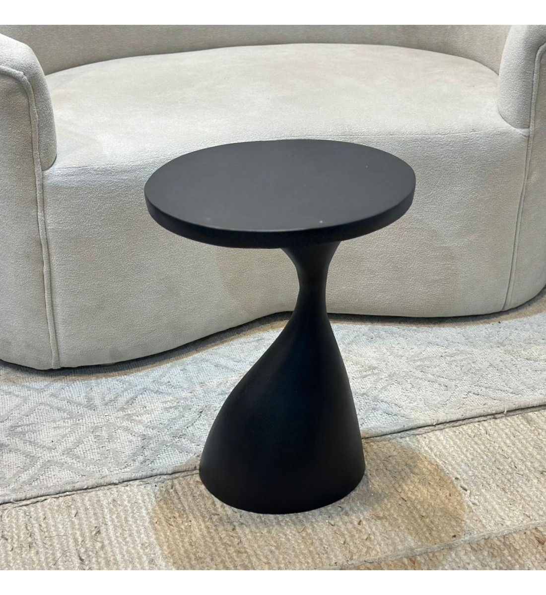 طاولة جانبية ألومنيوم من چازمين33×40×53سم طاولة جانبية ألومنيوم من چازمين33×40×53سم