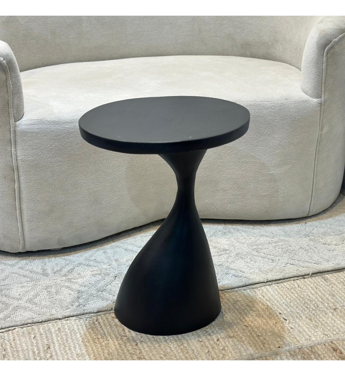 طاولة جانبية ألومنيوم من چازمين33×40×53سم طاولة جانبية ألومنيوم من چازمين33×40×53سم