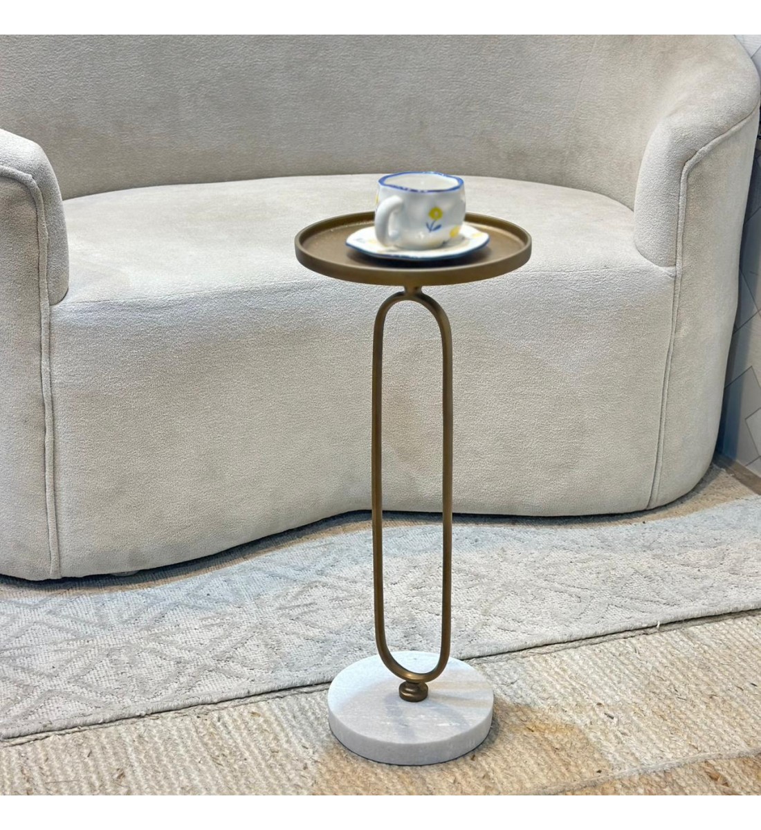 طاولة جانبية ألومنيوم قاعده رخام من چازمين26×26×62سم طاولة جانبية ألومنيوم قاعده رخام من چازمين26×26×62سم