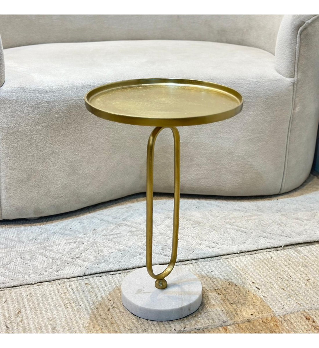 طاولة جانبية ألومنيوم قاعده رخام من چازمين 35×35×53سم طاولة جانبية ألومنيوم قاعده رخام من چازمين 35×35×53سم