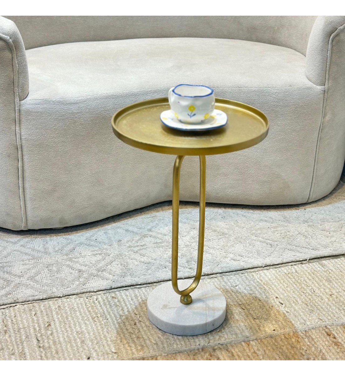 طاولة جانبية ألومنيوم قاعده رخام من چازمين 35×35×53سم طاولة جانبية ألومنيوم قاعده رخام من چازمين 35×35×53سم