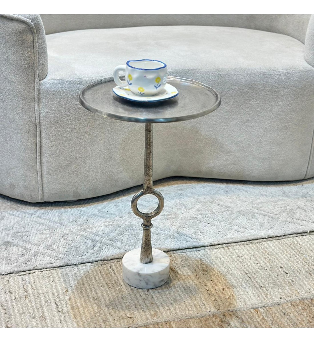 طاولة جانبية ألومنيوم قاعده رخام من چازمين  34×34×52سم 