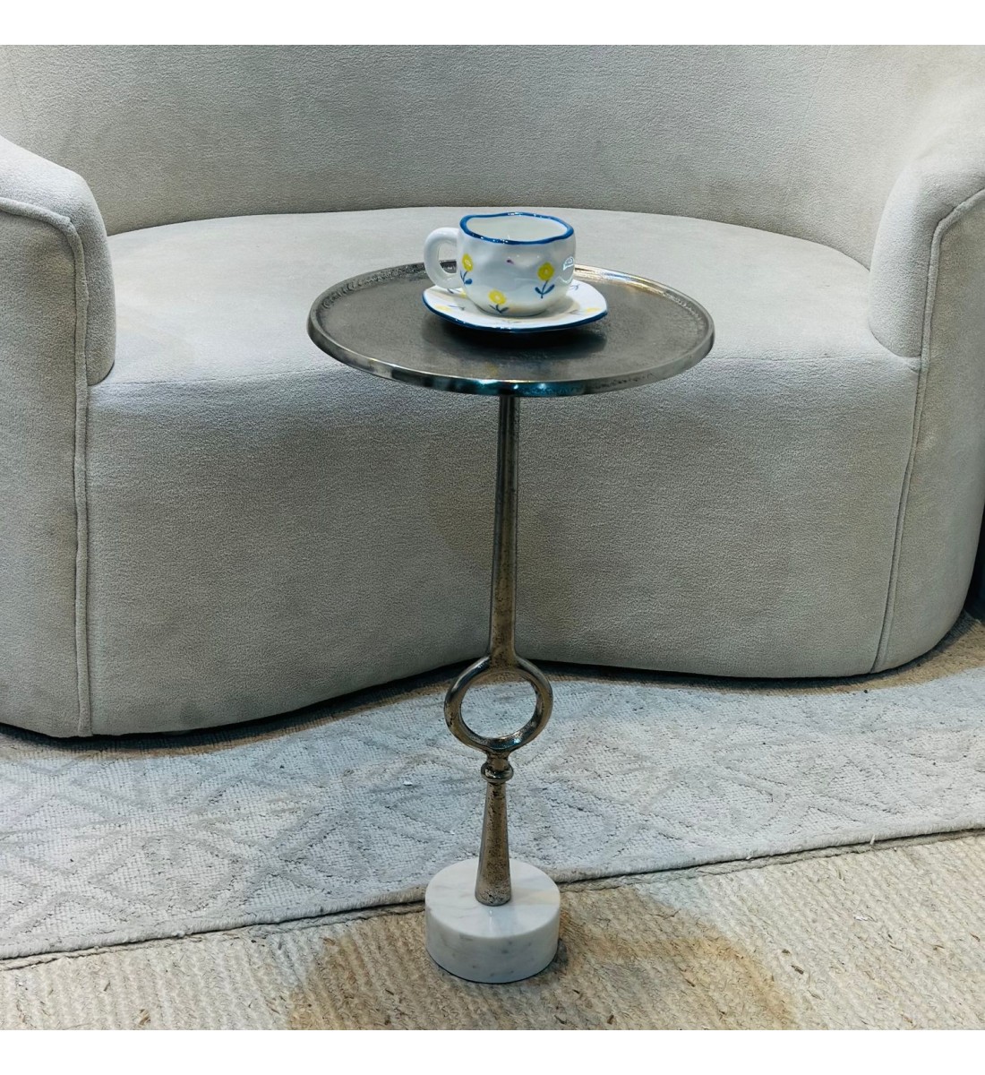 طاولة جانبية ألومنيوم قاعده رخام من چازمين 34×34×62سم طاولة جانبية ألومنيوم قاعده رخام من چازمين 34×34×62سم