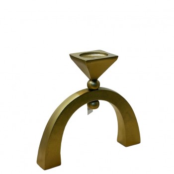 قطعة ديكورية عصرية بتصميم هندسي أنيق، مصنوعة باللون برونزي المطفي لتعكس البساطة والفخامة في آنٍ واحد33×38×5سم 