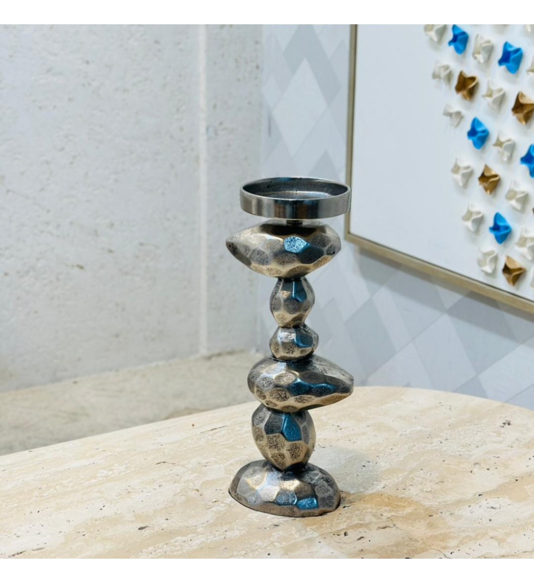 شمعدان ديكوري معدني بتصميم أنيق وعصري، مصنوع من المعدن بلون فضي 37×11×11سم شمعدان ديكوري معدني بتصميم أنيق وعصري، مصنوع من المعدن بلون فضي 37×11×11سم