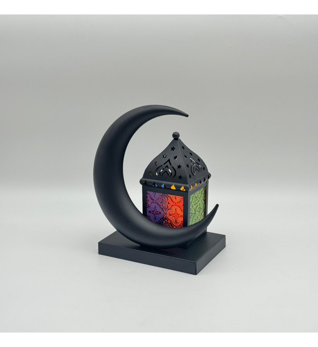 فانوس ديكوري أنيق بتصميم هلالي راقٍ يجمع بين الطابع الرمضاني الكلاسيكي واللمسة العصرية لون اسود 25×18×12سم 