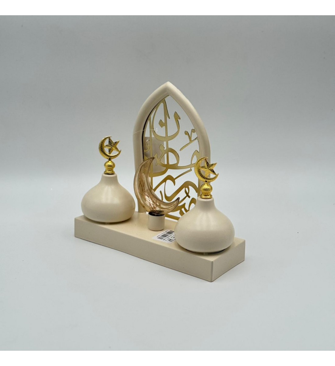 قطعة ديكورية أنيقة بتصميم إسلامي راقٍ تجمع بين الجمال والرمزية بيج 21×21×8سم 