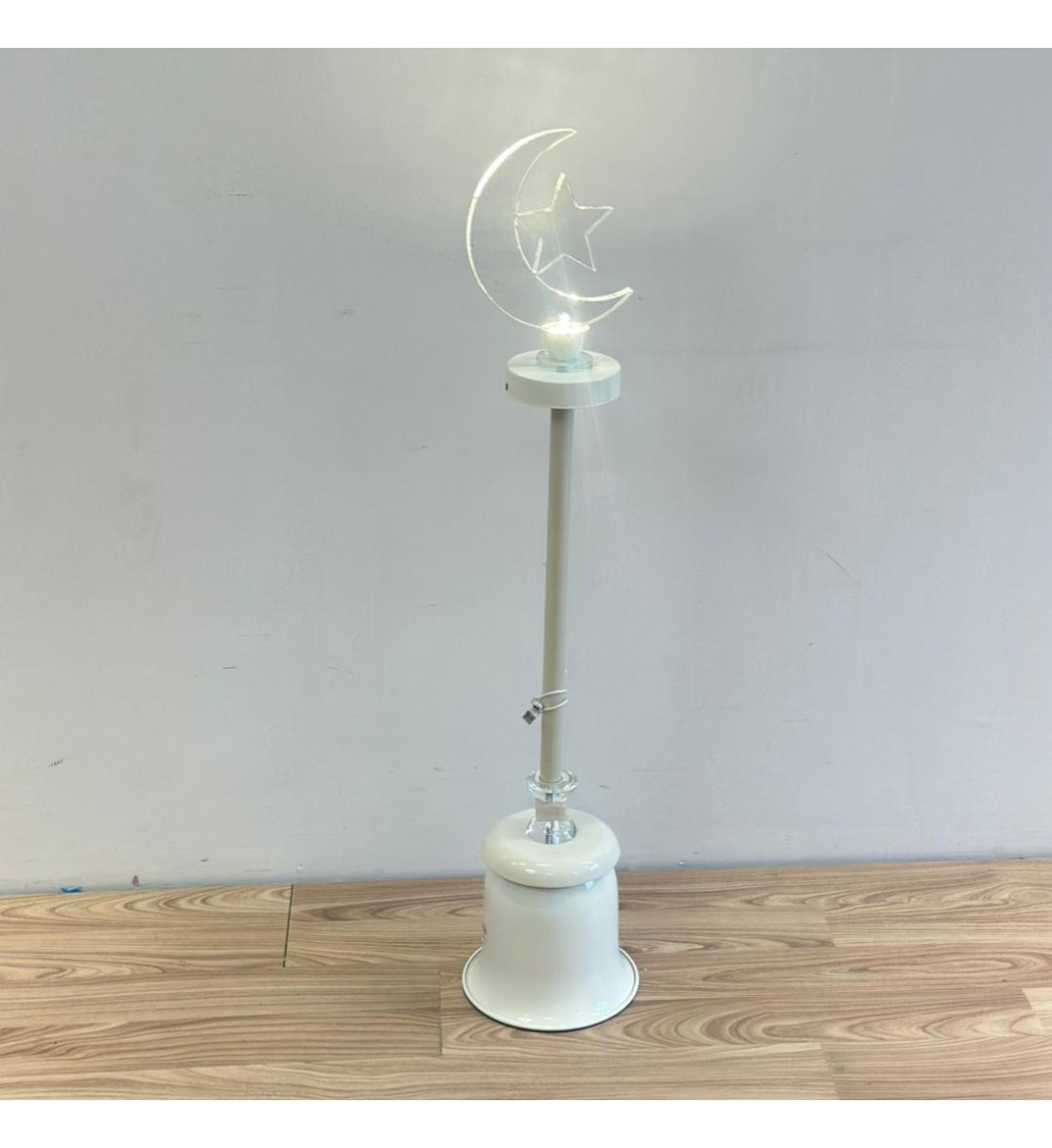 فانوس ديكوري بإضاءة LED على شكل هلال ونجمة، تصميم أنيق بلون أبيض 102سم 