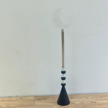 شمعدان ديكوري أنيق بتصميم عصري اسود 102سم 